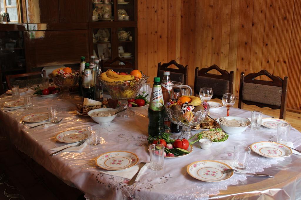 Sweetnight Hotel Местия Екстериор снимка