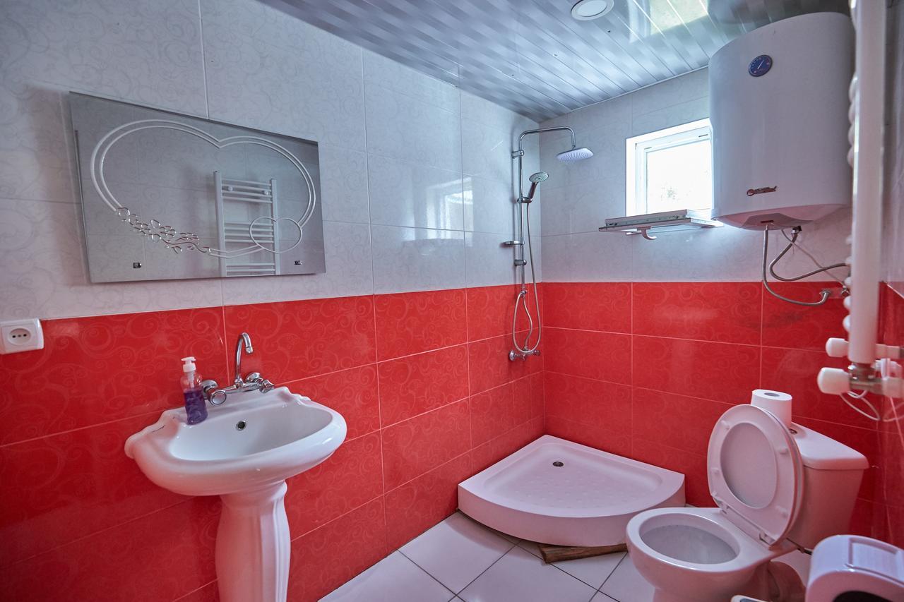 Sweetnight Hotel Местия Екстериор снимка